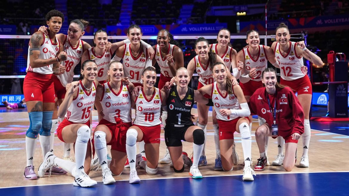 FİLENİN SULTANLARI YARI FİNALDE…
